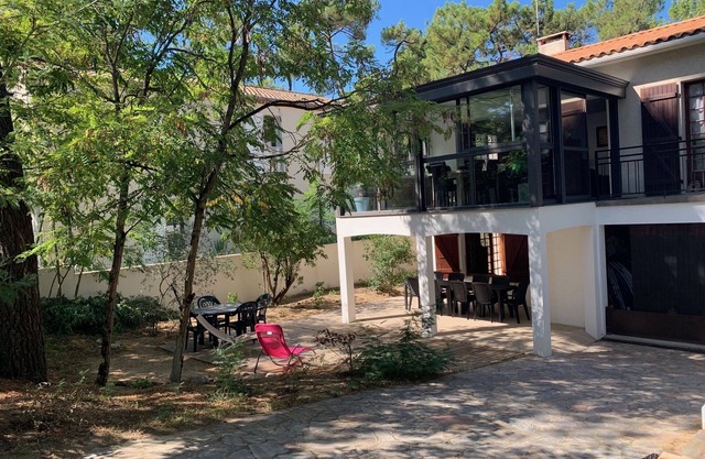 Big House 10/13 persons *3 keys 150 meters from the beach