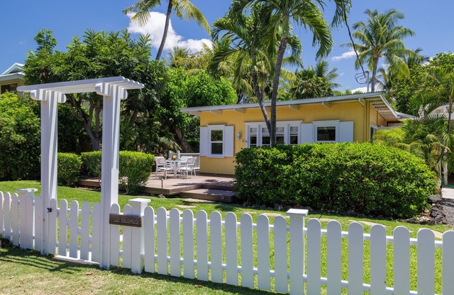 Big Island Hale Mele Mele - Fall Special! Stay 7+ nights get 1 night FREE