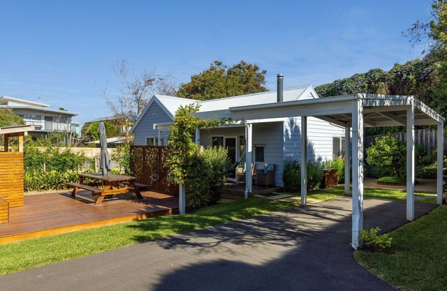 Bilinga Cottage - Wattlebird