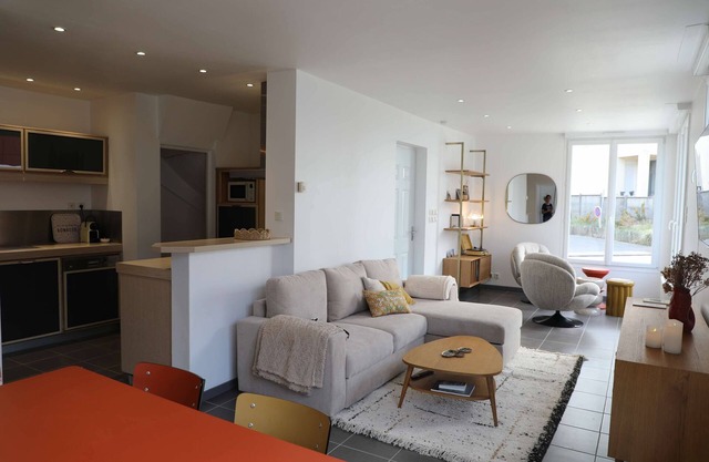 Billie Blue, Sea view in the town center, Ault