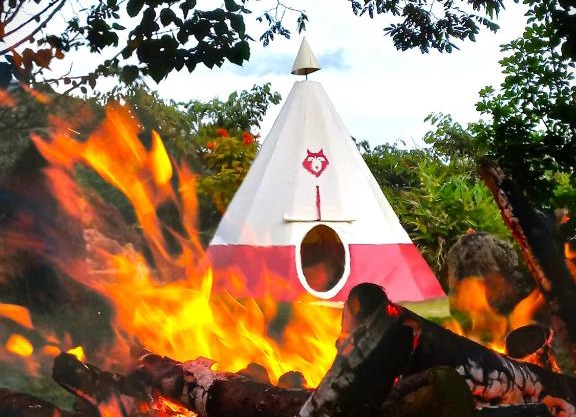 Biosfera Lodge tipi para 3 personas