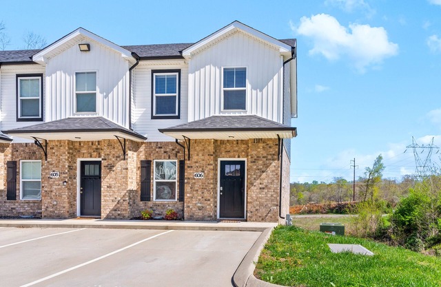 Birdie's Nest on Golf Club (1625 Golf Club Ln)