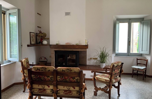 Birillina al Poggio, bright, quiet house, pets allowed.