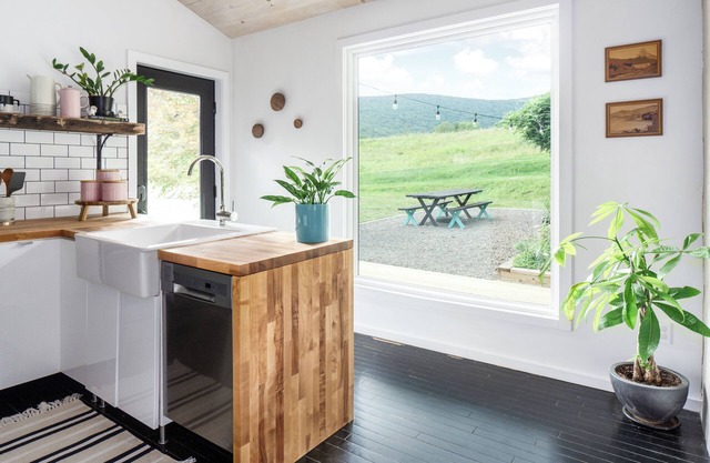 Black Barn Modern Retreat in the Catskills