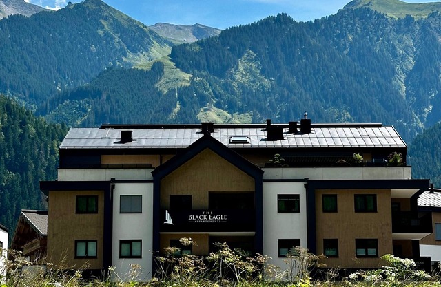Black Eagle Luxury Appartements