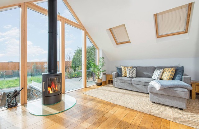 Blackberry Cottage, Holiday Cottage Solva, Sleeps 4, 2 bedrooms, bathrooms