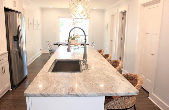 BLUE BALLYHOO - Newly renovated! Bogue Sound view!