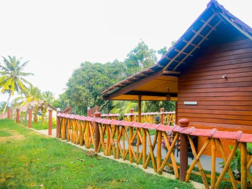 Blue Ocean Tree House Hiriketiya