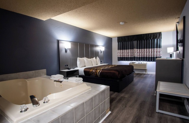 Blue Way Inn & Suites Eagan