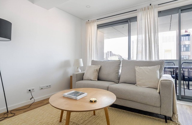 Blueground | Alvalade, terrace, nr Campo Grande