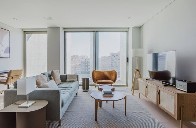 Blueground | Avenidas Novas, doorman, washer, a/c