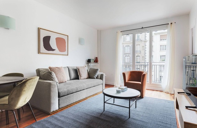 Blueground | Notre-Dame-des-Champs, furnished