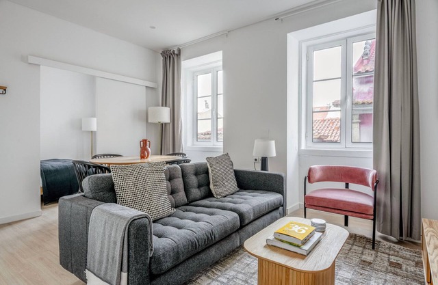 Blueground | Santo António, fully furnished