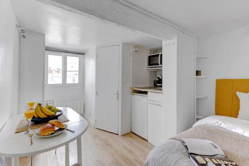 BnBNova - Charming Studio - Steps from Le Marais & Montorgueil
