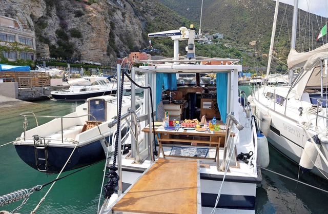 Boat 'Aloha Jak's' with Sea View, Wi-Fi and Air Conditioning