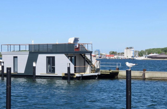 Boat 'Bali' with Sea View, Private Terrace and Wi-Fi