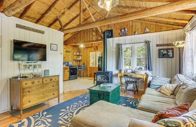 Boat, Hike & Fish: Rustic Greenwood Retreat