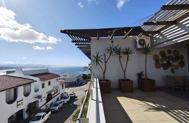 Boho Beautiful | 2BD Luxe Apartment
