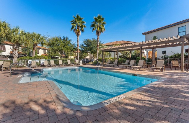 Book 3 Nights Get 4th Free*Spectacular Home*Two Golf Carts*Grill*Steps From Pool