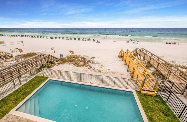 Book a Fall Stay Today! 10 Bedroom Gulf Front House! New Construction! Private Pool! Hot Tub!