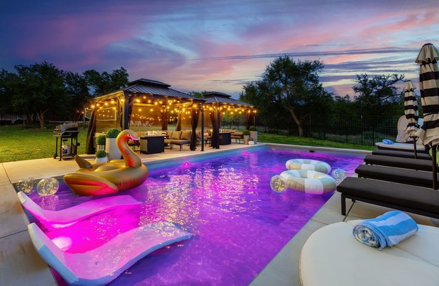 Book Now! Lux 5BR Estate w/Pool Hot Tub Movie