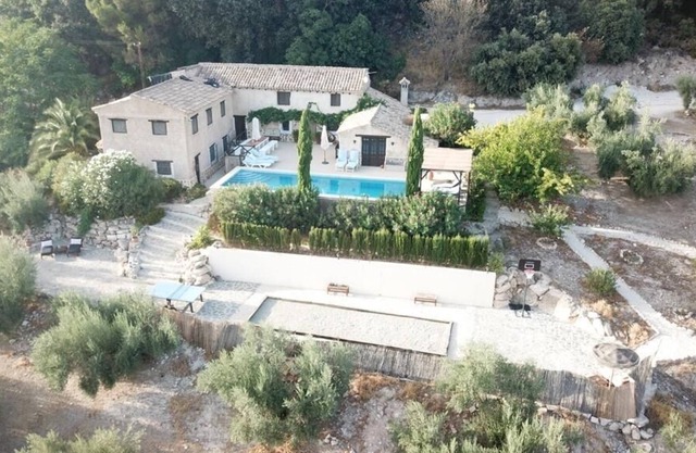 Book our beautiful villa now and enjoy 10% off the total price!