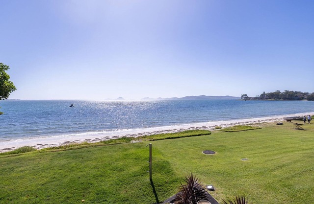 Boondelbah 4, 29 Soldiers Point Rd - waterfront bliss