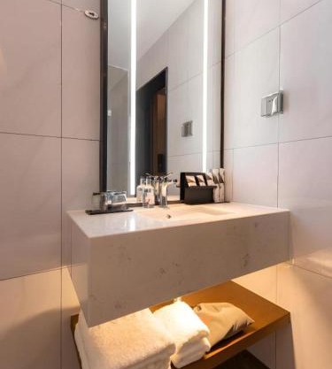 Borrman Hotel Guilin Railway Station Two Rivers and Four Lakes