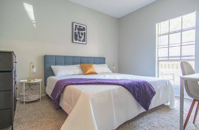 Boulevard Stays Serene 1BR Apartment with Pool, Gym & Free Parking 03