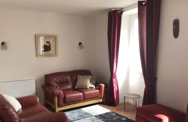 Boutique 2 Bedroom Apartment in Old Cahors