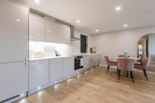 Boutique City Center Apartment