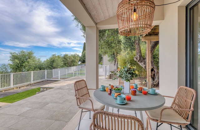 Boutique Pool Apt. Balzi Rossi - Lucca 2, Ventimiglia, Italy