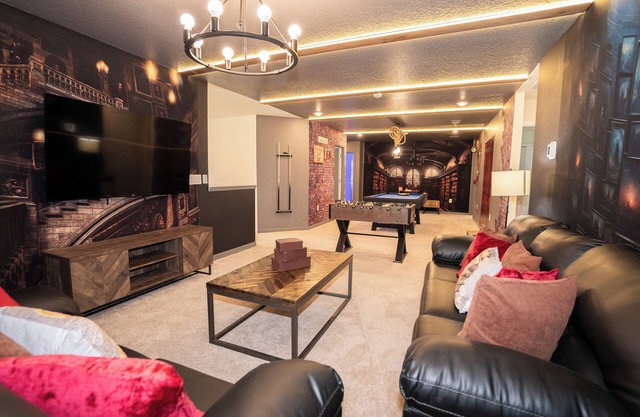 Brand New 10BR 8BA/Themed BR/PrivatePool/SPA 16276