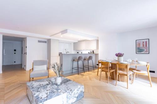 Brand New 3 Bedrooms Facing Madeleine St Honoré