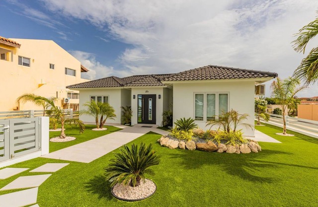 BRAND NEW 3BR 2BA Villa with Amazing Amenities!