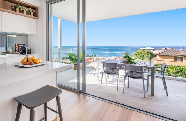 Brand new apartment with stunning views in Coogee Beach