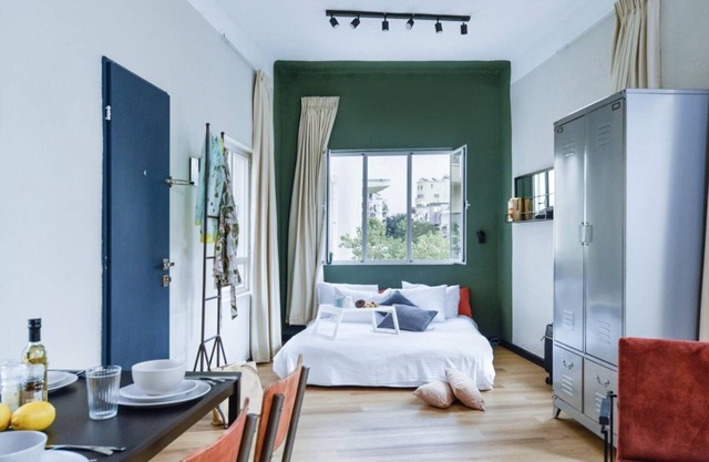 Brand New Bauhaus Living with Balcony and a Roof Top 22