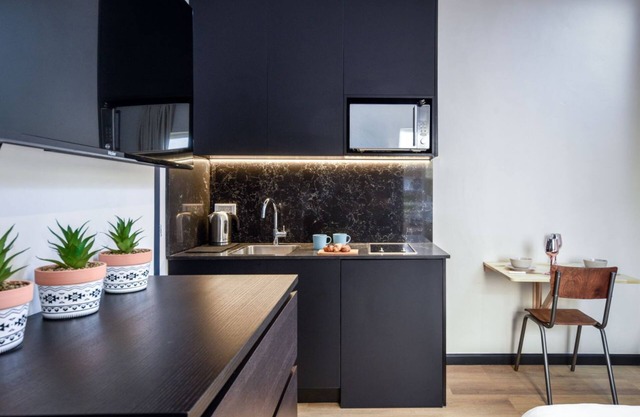 Brand New Bauhaus Living with Balcony and a Roof Top 25