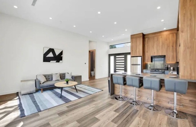 Brand New Luxury Guest Home Near Burbank Studios