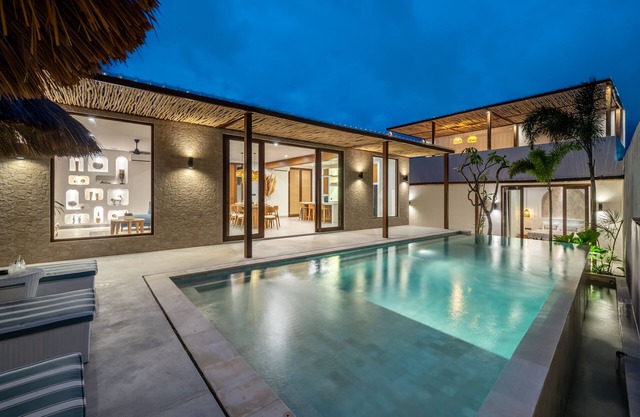 BRAND NEW Mediterranean Style Air-Con Living