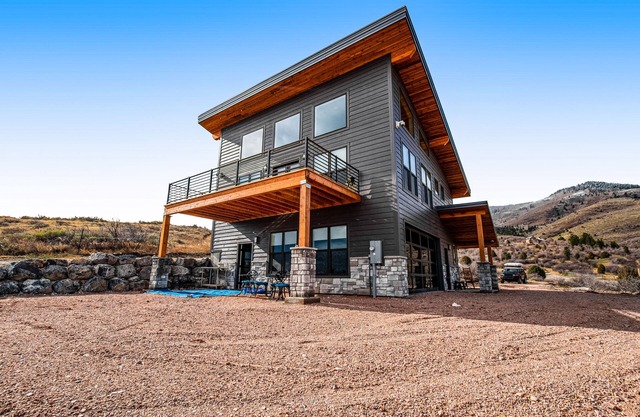Brand New Retreat W/Stunning Lake Views, Furnished Deck, Game Room & Loft