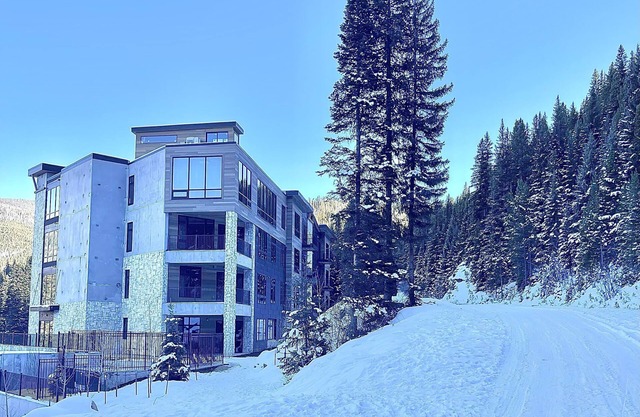 Brand New Ski In/Ski Out 2-bedroom condo at base of Winter Park