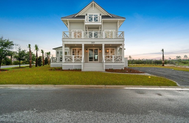 Brand New Sugar Sands home in Mexico Beach! Private Pool, Pet Friendly