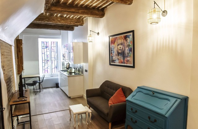 Brand new T1 pop in Panier