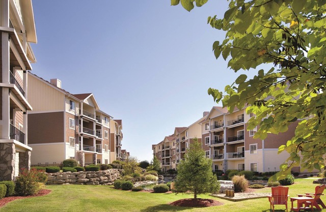 Branson, MO: 2 BR Condo Near Table Rock Lake w/Whirlpool Tub, Pools, WiFi & More