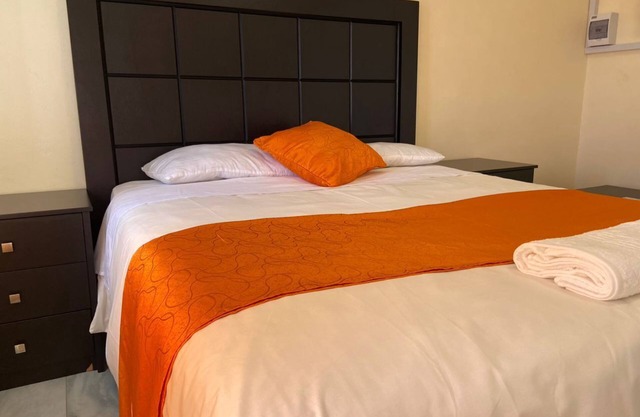 Breathtaking modern home for holiday makers, business and romantic gateways!