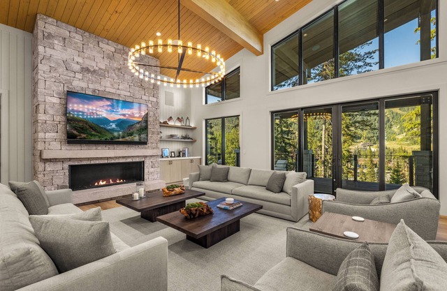 Breathtaking ski residence - theater room , sauna , gym, heated driveway and hot tub deck