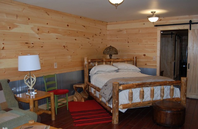 Breathtaking views on 100 acre ranch