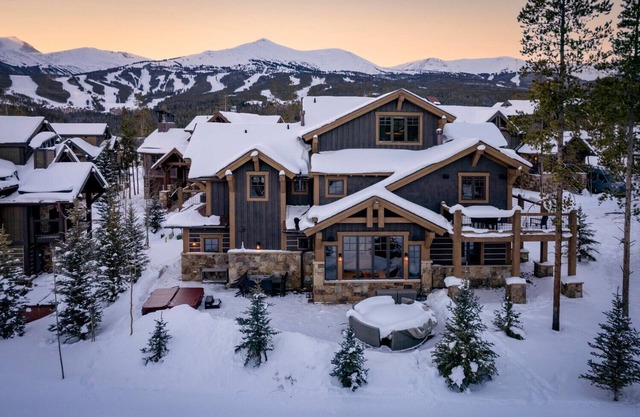 Breckenridge 68 - Five Bedroom Villa, Sleeps 10