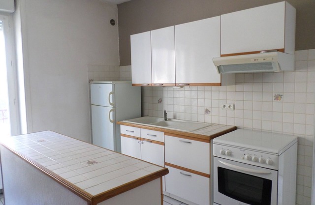 BREST T3 quiet, near hypercentre, Capucins, port. Free parking.